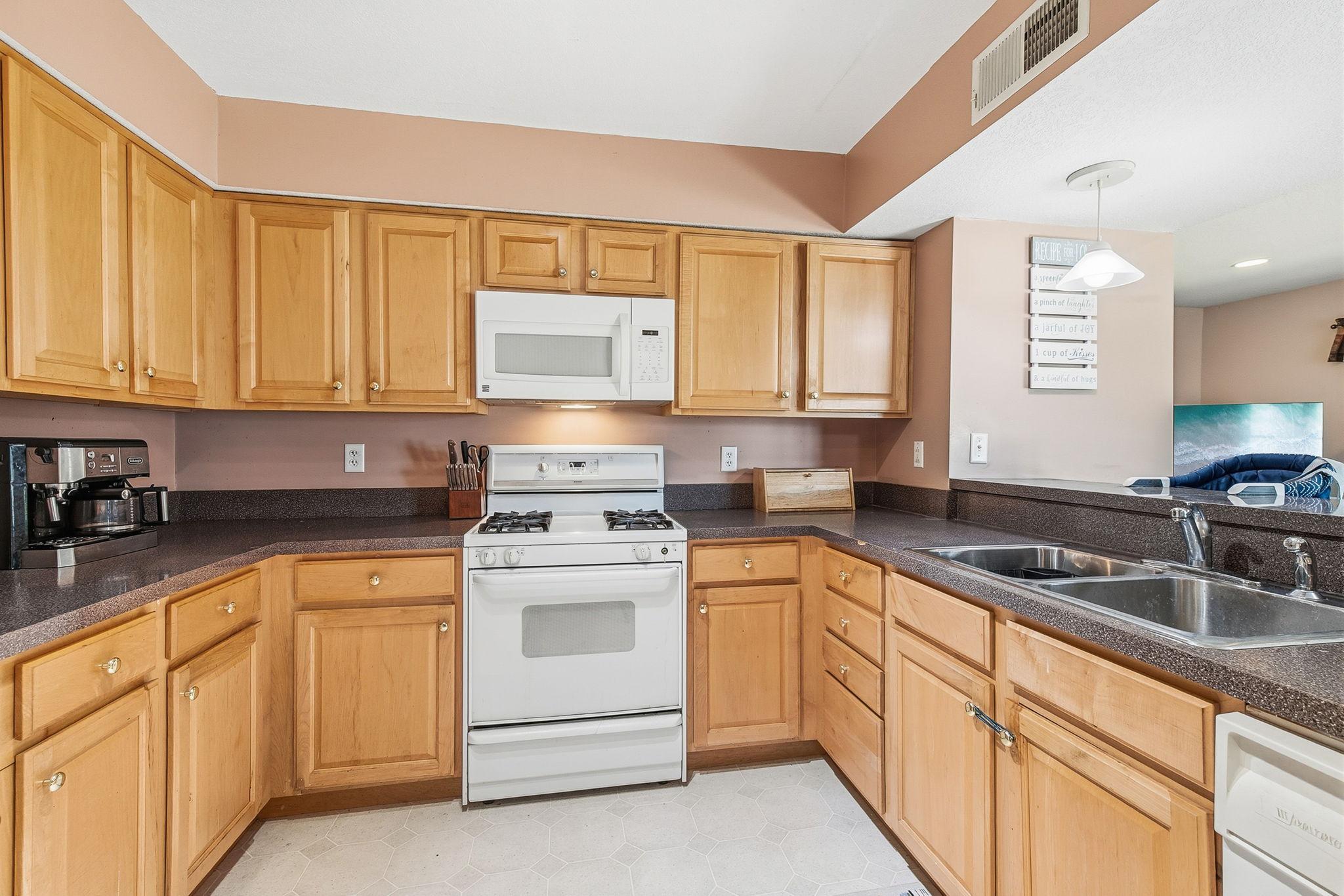 214 Trondheim Road Kenyon, MN 55946 - Photo 6 of 31
