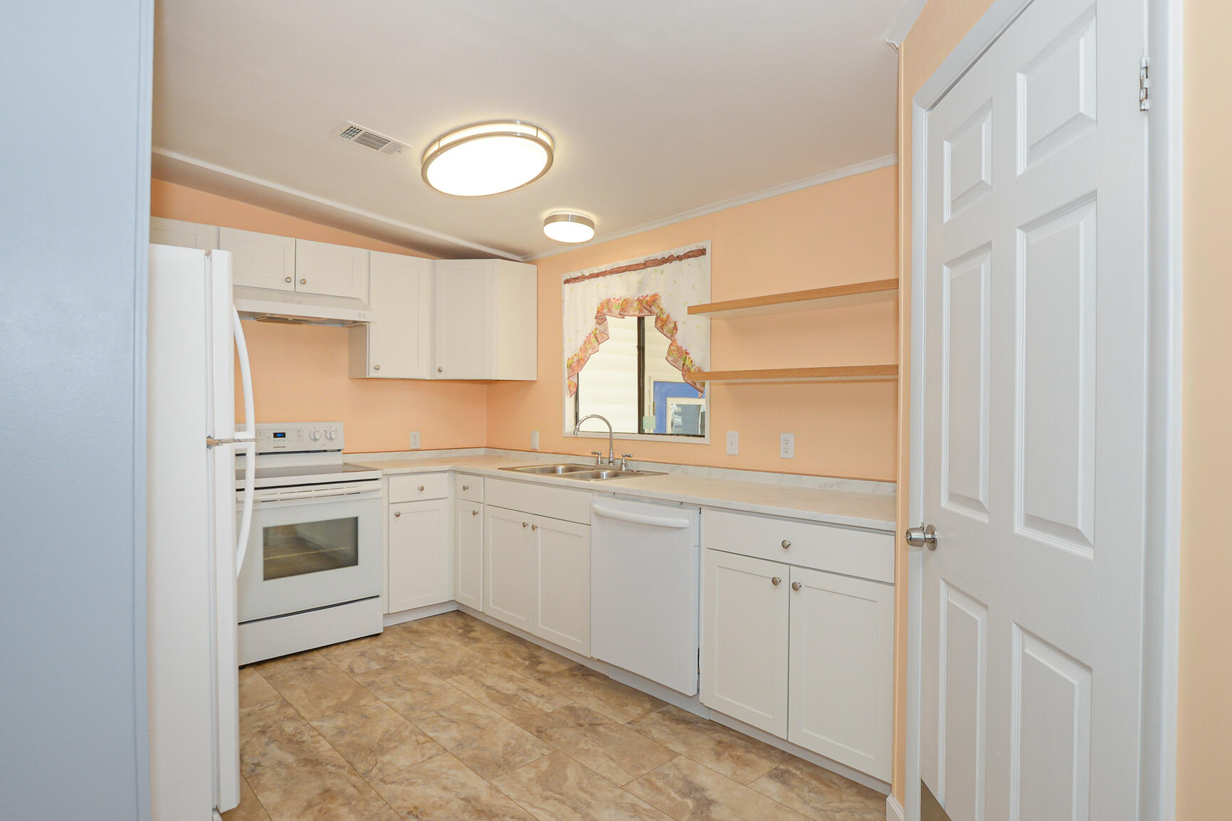 522 Hemingway Terrace Fort Pierce, FL 34982 - Photo 12 of 53 LR-0935