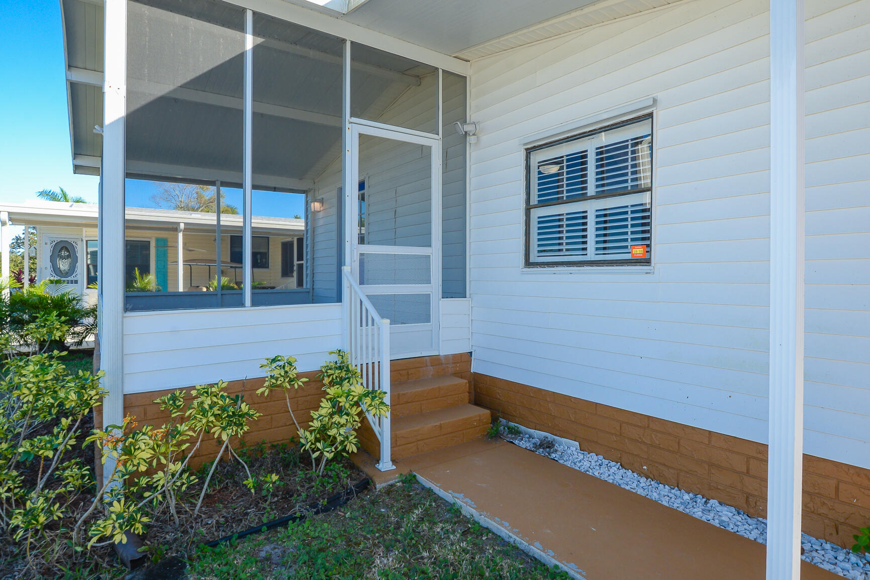 522 Hemingway Terrace Fort Pierce, FL 34982 - Photo 2 of 53 LR-0904