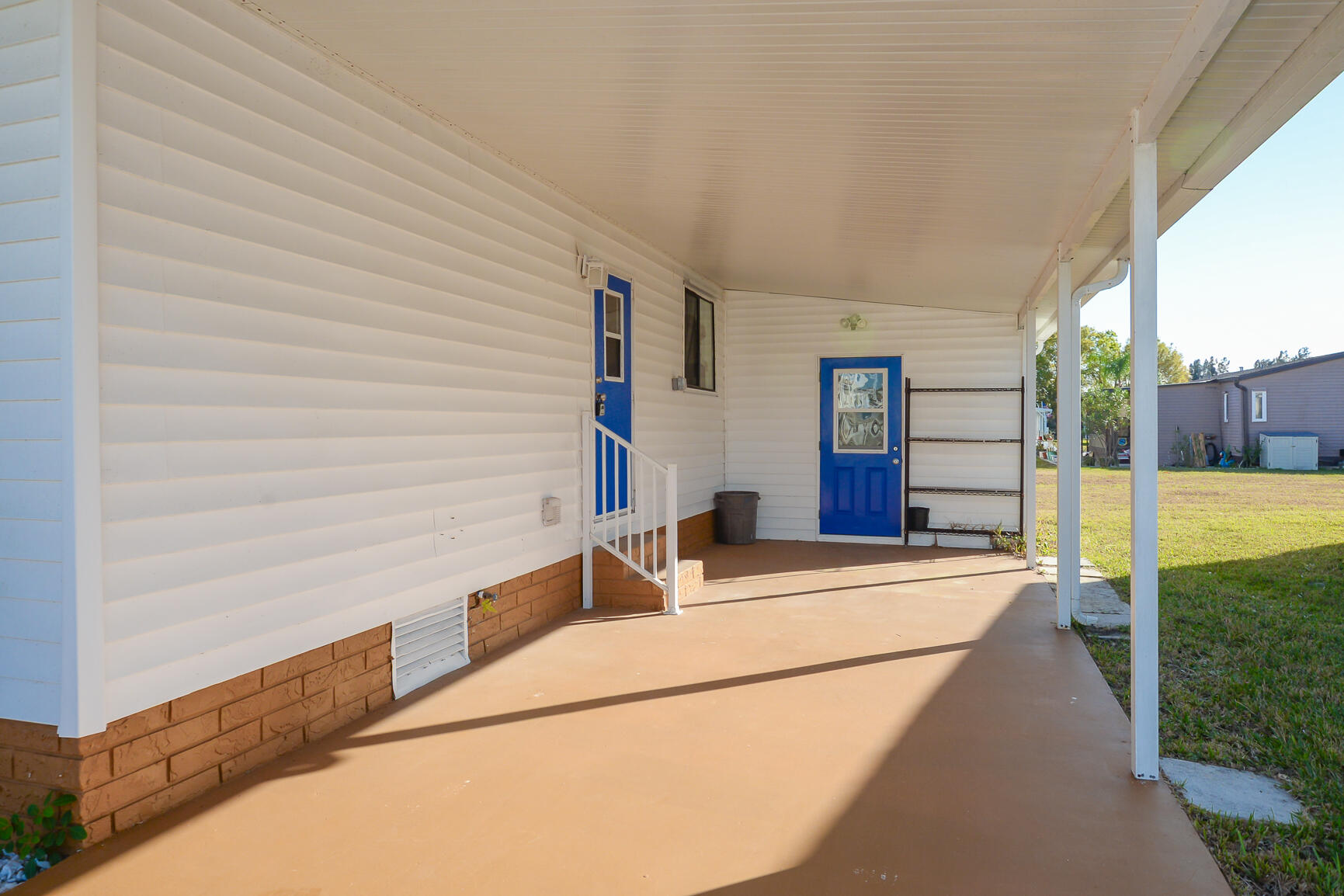 522 Hemingway Terrace Fort Pierce, FL 34982 - Photo 3 of 53 LR-0903