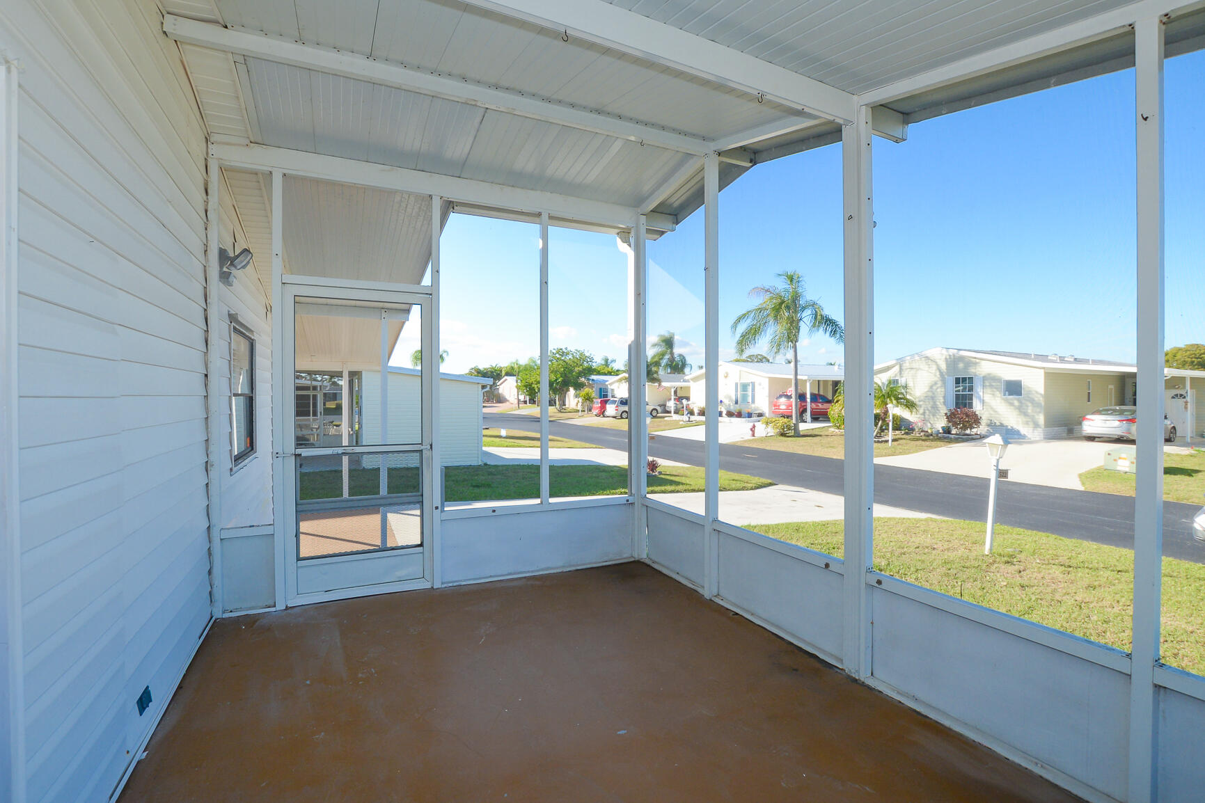 522 Hemingway Terrace Fort Pierce, FL 34982 - Photo 6 of 53 LR-0906
