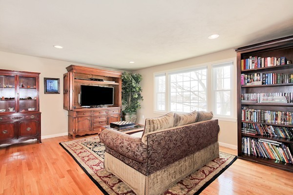 29 Wilson Road Northborough, MA 01532 - Photo 3 of 27 Gallery Image 3