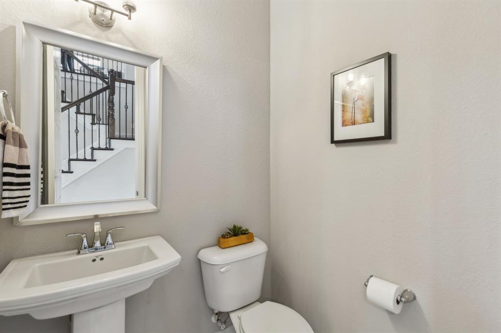 2160 Tumblegrass Road Frisco, TX 75033 - Photo 5 of 39