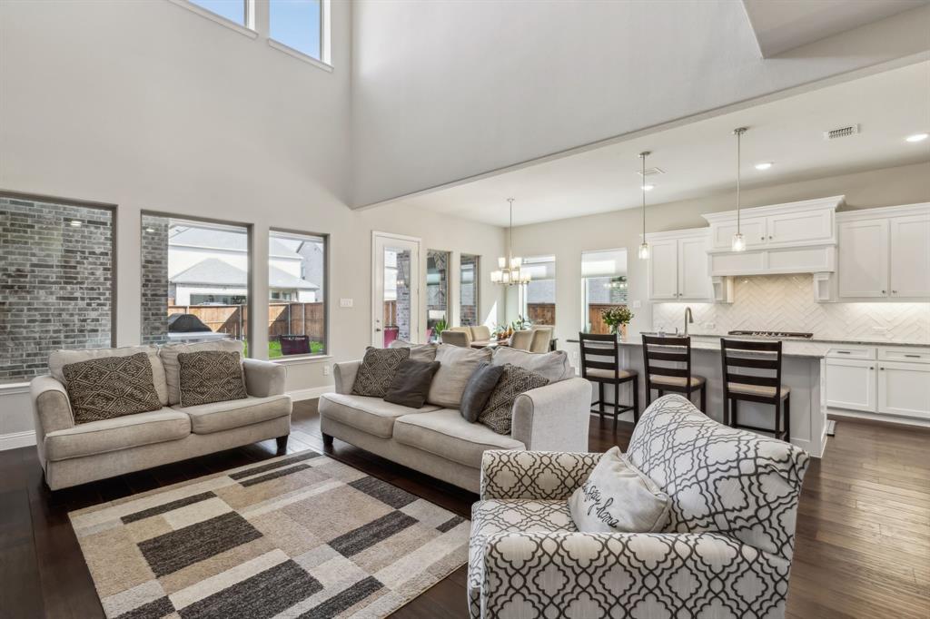 2160 Tumblegrass Road Frisco, TX 75033 - Photo 7 of 39