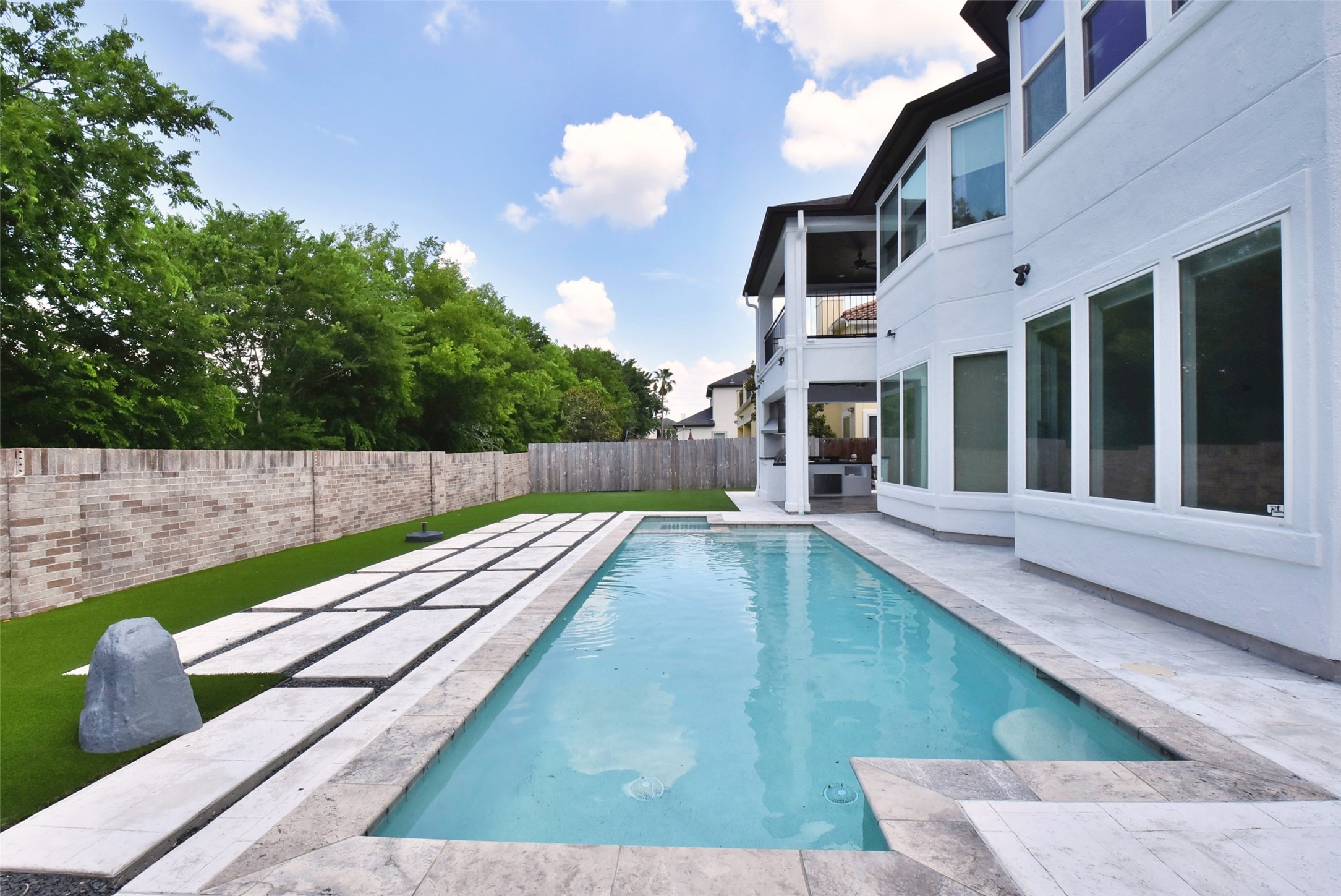 2014 Split Branch Court Houston, TX 77077 - Photo 34 of 47 a view of a backyard with sitting area