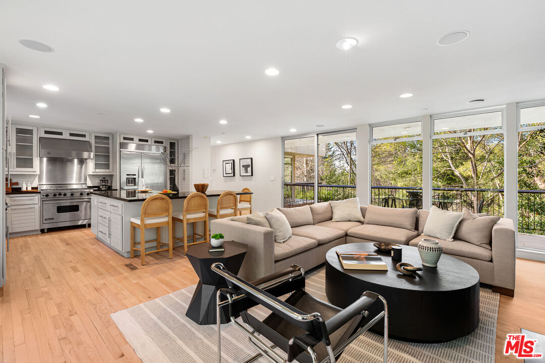 3114 Streamview Lane Studio City, CA 91604 - Photo 17 of 75