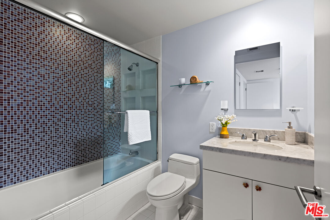 3114 Streamview Lane Studio City, CA 91604 - Photo 24 of 75 a bathroom with a sink toilet and shower