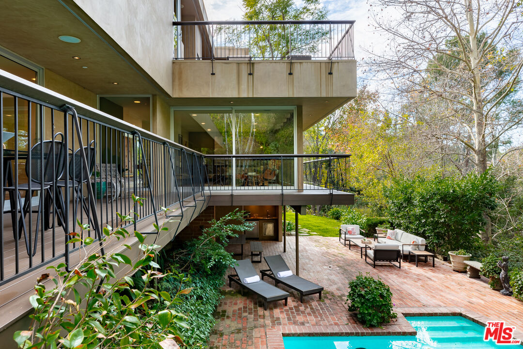 3114 Streamview Lane Studio City, CA 91604 - Photo 38 of 75