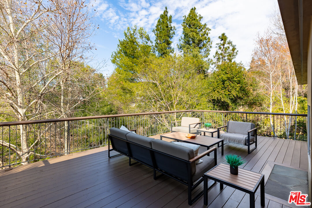 3114 Streamview Lane Studio City, CA 91604 - Photo 41 of 75