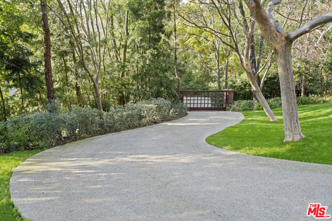 3114 Streamview Lane Studio City, CA 91604 - Photo 72 of 75