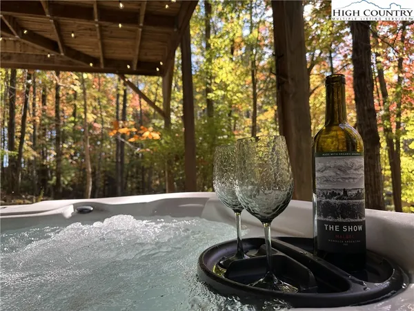$425,000 | 216 Saddle Lane, Deep Gap, NC 28618