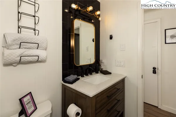 $425,000 | 216 Saddle Lane, Deep Gap, NC 28618