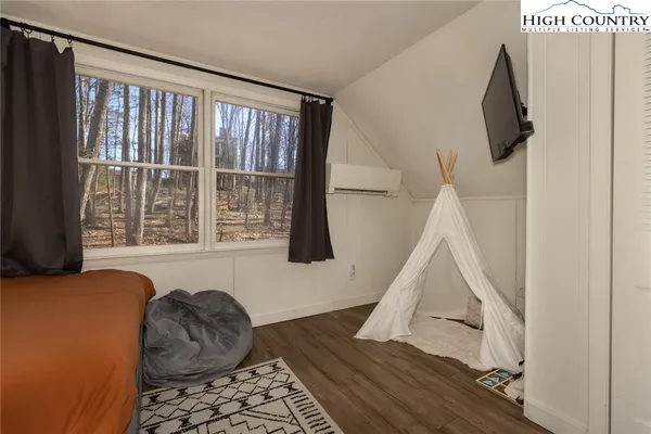 $425,000 | 216 Saddle Lane, Deep Gap, NC 28618