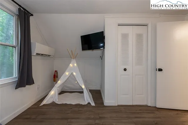 $439,900 | 216 Saddle Lane, Deep Gap, NC 28618