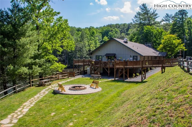 $439,900 | 216 Saddle Lane, Deep Gap, NC 28618