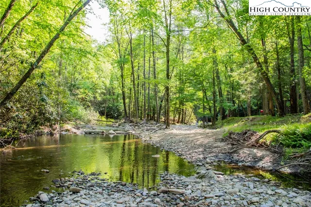 $439,900 | 216 Saddle Lane, Deep Gap, NC 28618