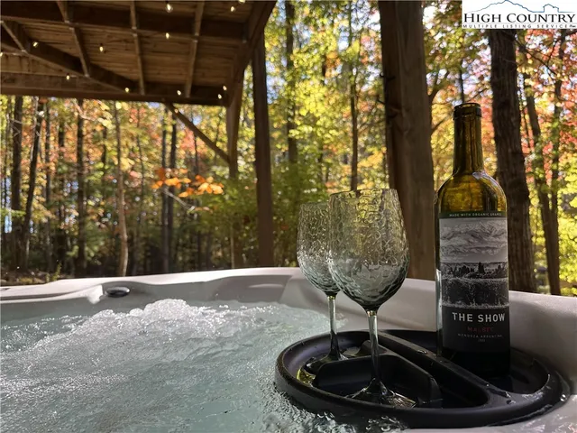 $439,900 | 216 Saddle Lane, Deep Gap, NC 28618