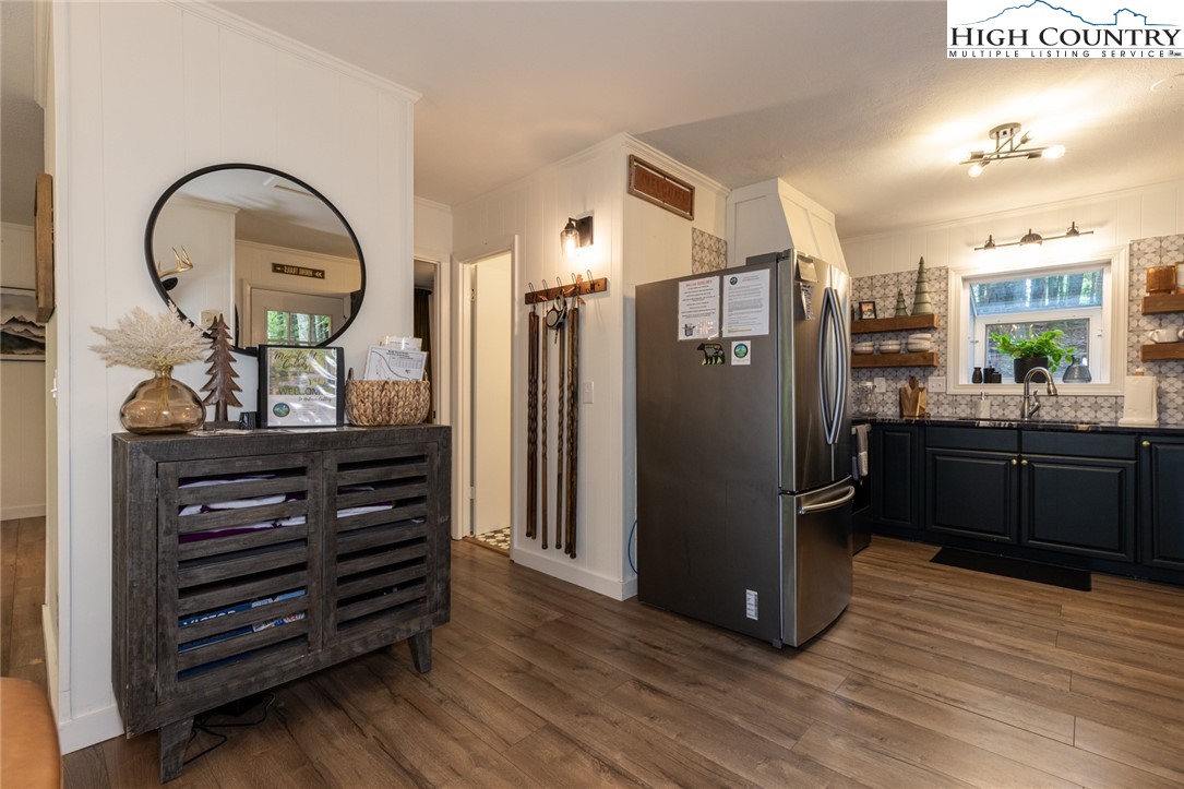 216 Saddle Lane Deep Gap, NC 28618 - Photo 7 of 50