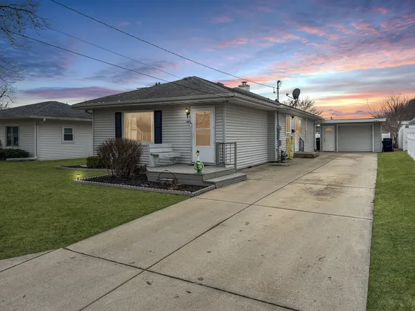 $179,000 | 1107 Sanger Street, Ottawa, IL 61350