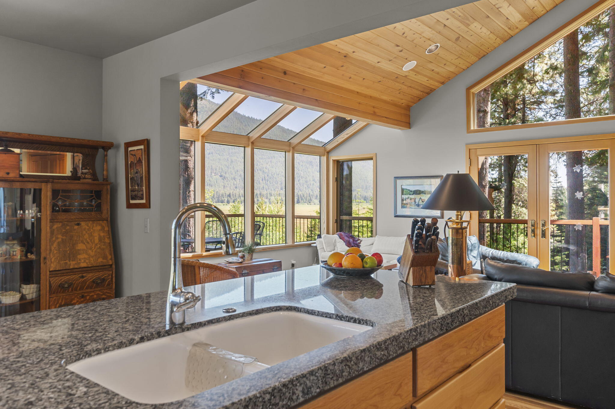 13462 Red Clover, Unit SH 39 Black Butte Ranch, OR 97759 - Photo 5 of 57 123-web-or-mls-DSC09153