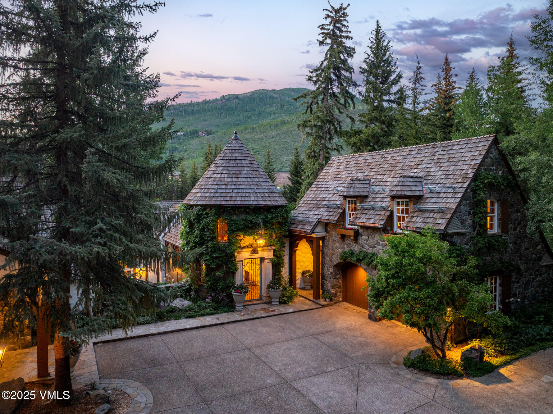 443 Beaver Dam Road Vail, CO 81657 - Photo 4 of 36 Exterior Front