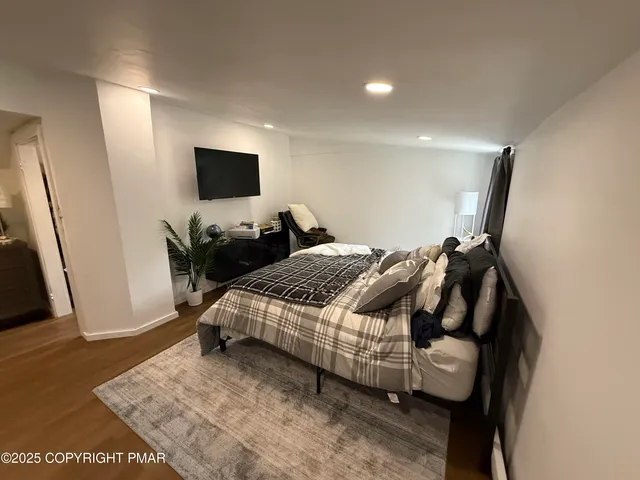 $1,800 | 354 Sand Spring Road, Cresco, PA 18326