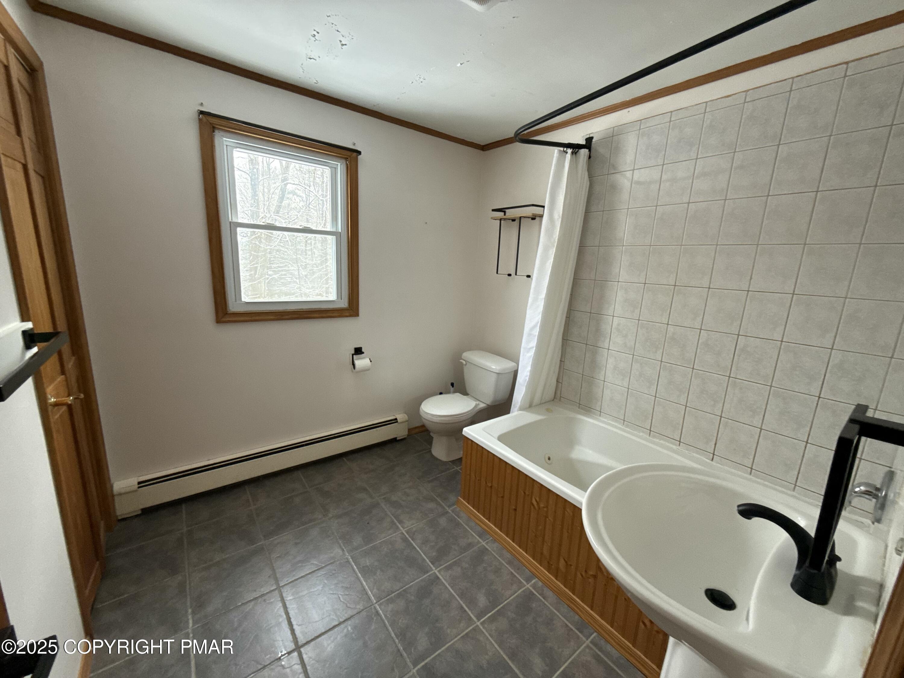 354 Sand Spring Road Cresco, PA 18326 - Photo 7 of 20 Full Bathroom