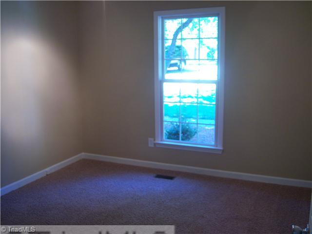 333 Barons Road Clemmons, NC 27012 - Photo 12 of 14 2nd Bedroom.