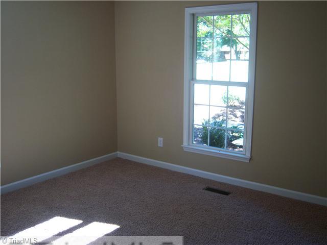 333 Barons Road Clemmons, NC 27012 - Photo 13 of 14 3rd Bedroom.