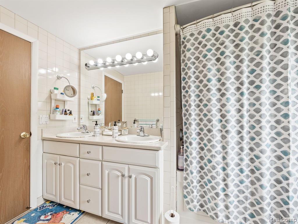 24715 Timber Ridge Trail Flat Rock, MI 48134 - Photo 15 of 22 Gallery Image 15