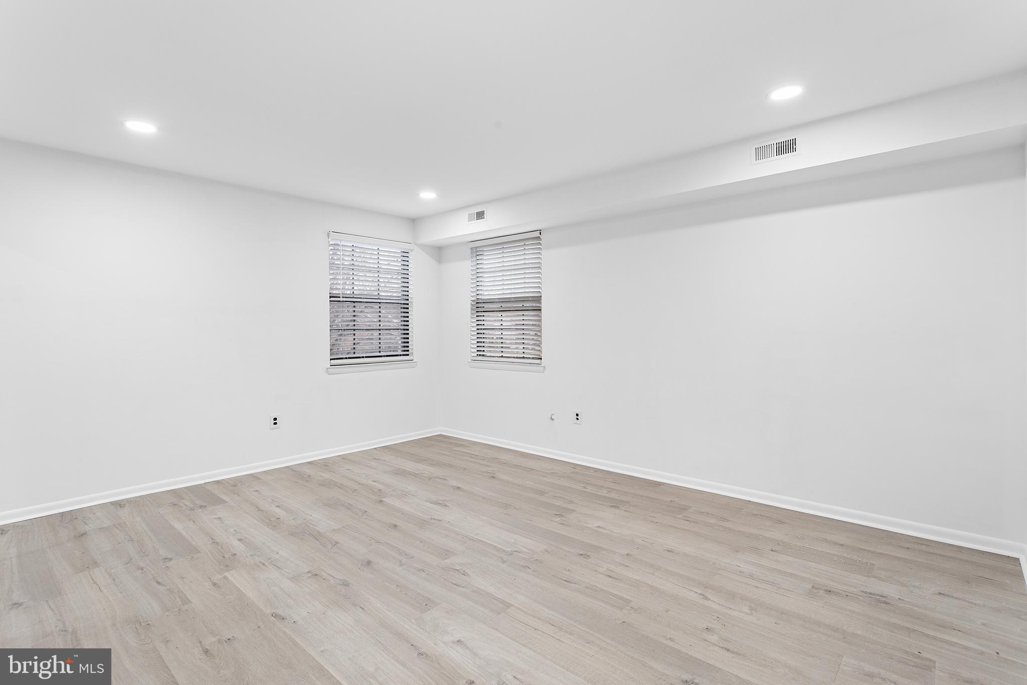 438 B Willow Turn Mount Laurel, NJ 08054 - Photo 22 of 27 wooden floor in a room