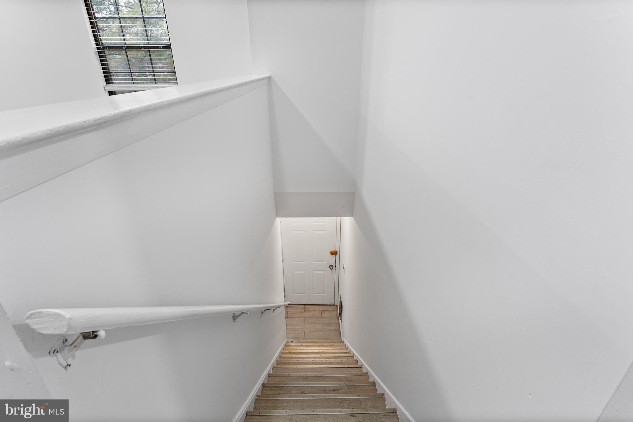 438 B Willow Turn Mount Laurel, NJ 08054 - Photo 6 of 27 a view of a hallway
