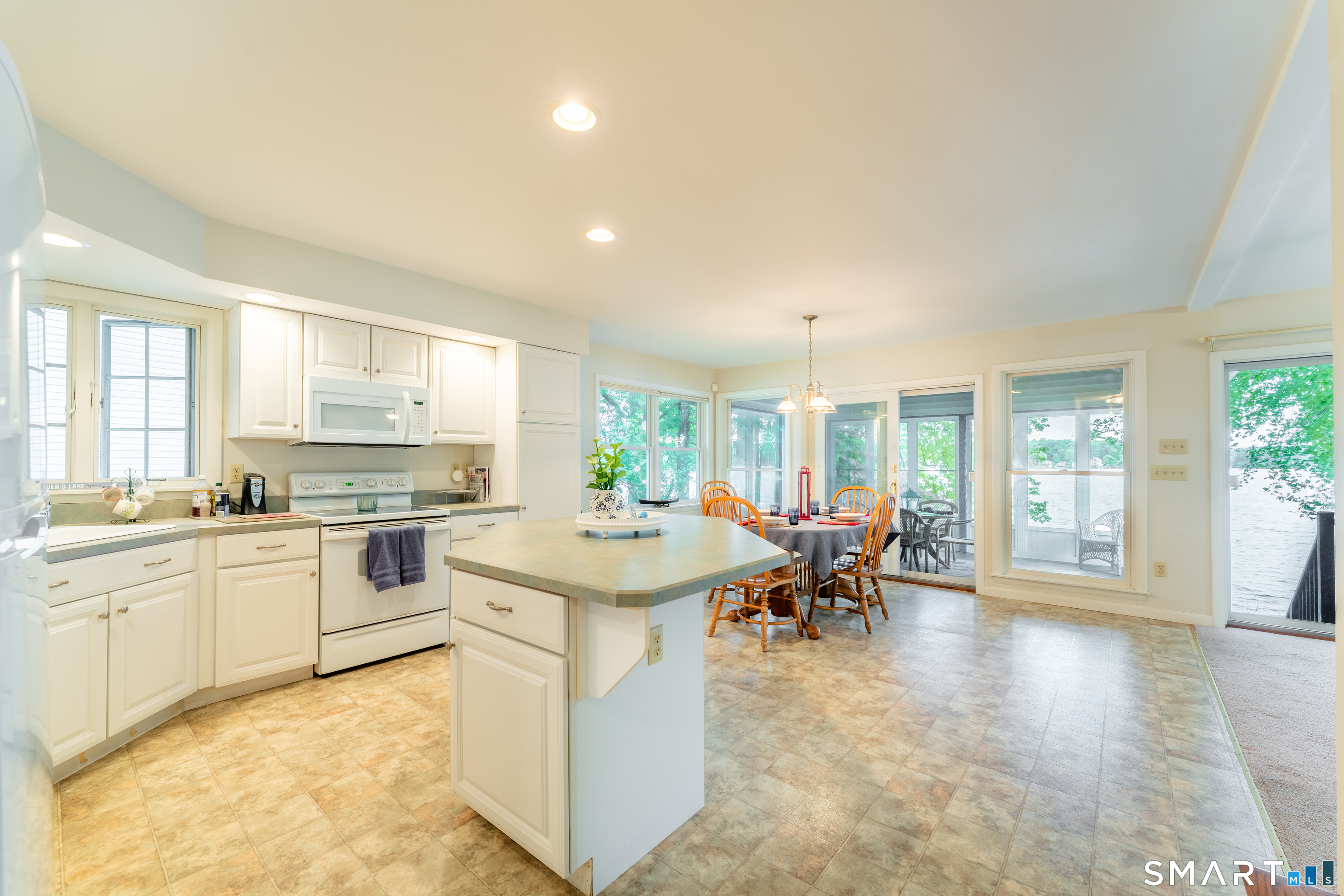 188 Laurel Point Road Killingly, CT 06241 - Photo 5 of 23 Gallery Image 5