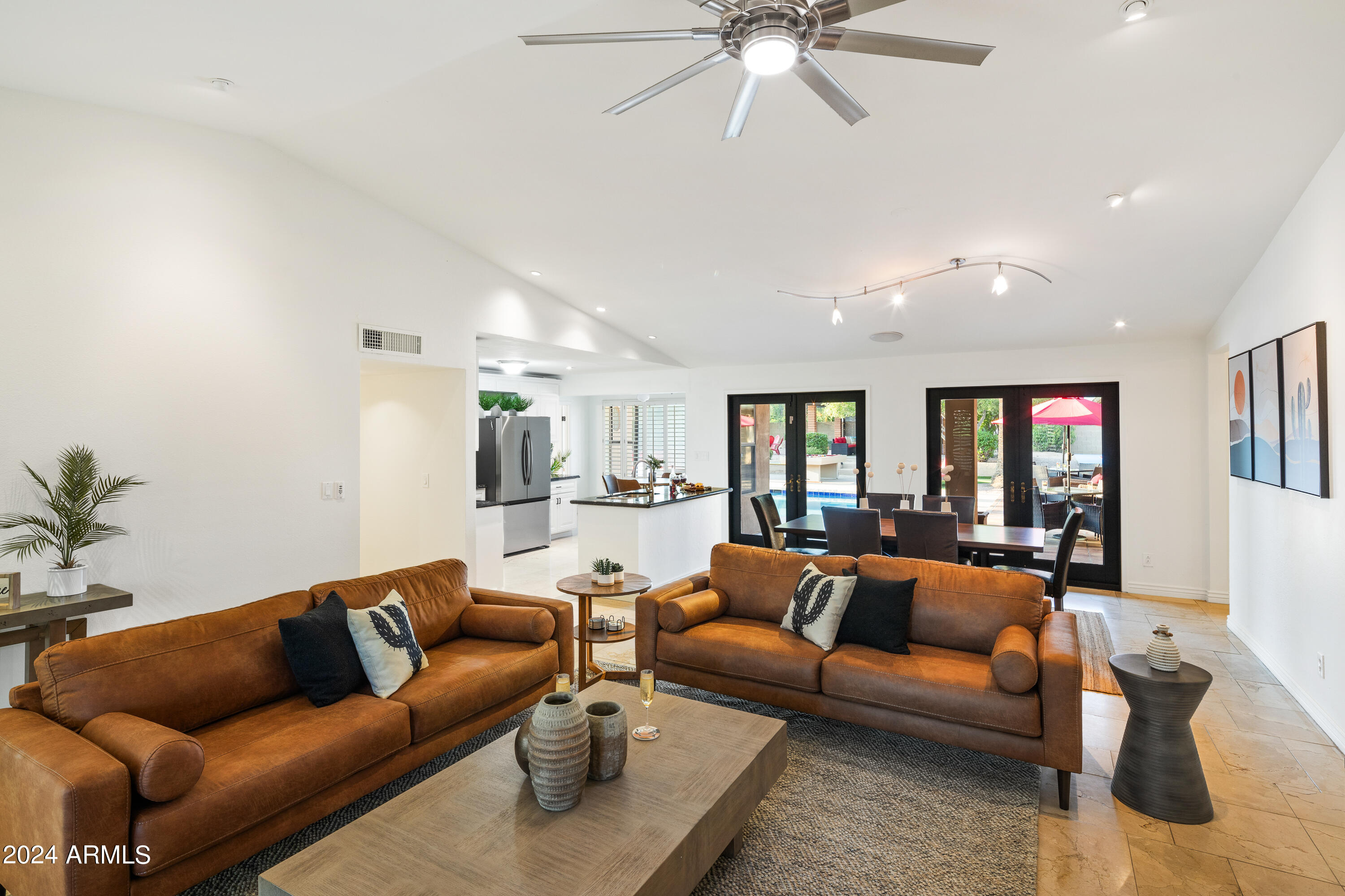 6124 East Delcoa Avenue Scottsdale, AZ 85254 - Photo 11 of 80 PropertyImageCo_6124EDelcoaAve_WEB-29