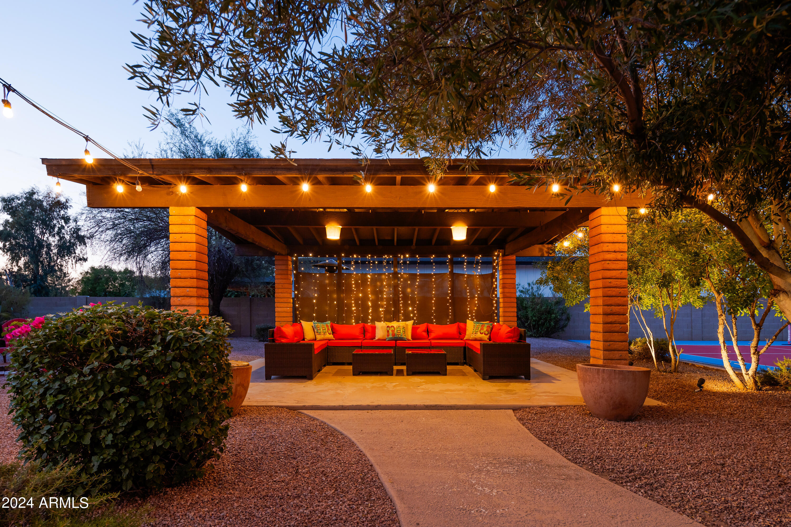 6124 East Delcoa Avenue Scottsdale, AZ 85254 - Photo 4 of 80 PropertyImageCo_6124EDelcoaAve_WEB-70