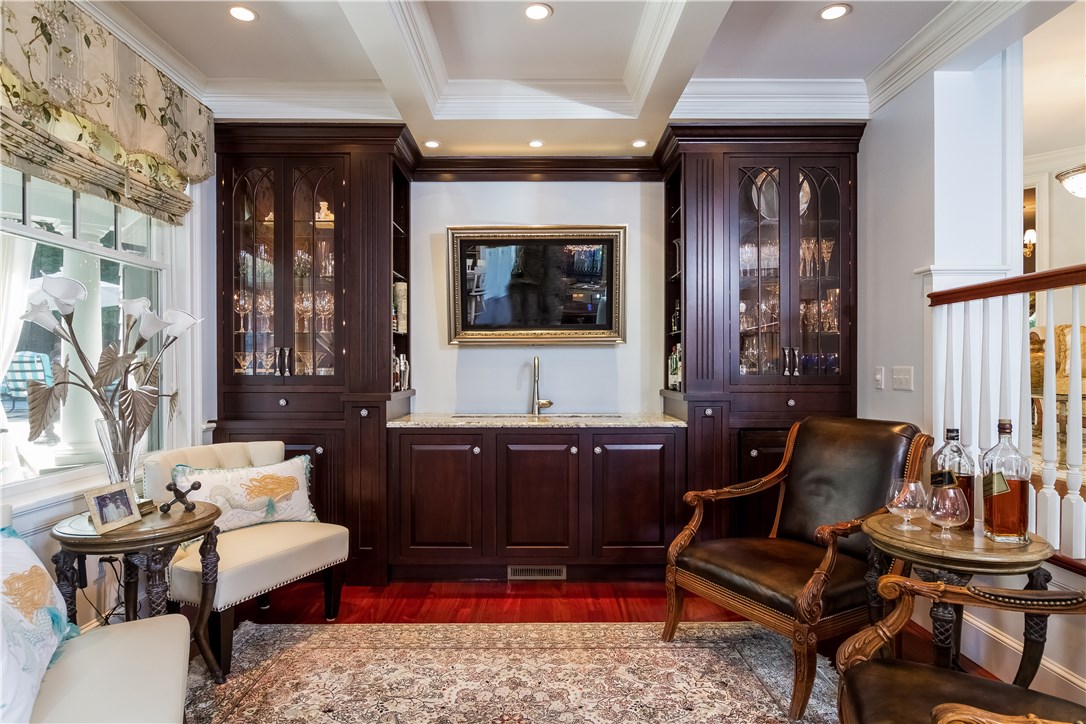 171 Eustis Avenue Newport, RI 02840 - Photo 23 of 39 Wet Bar