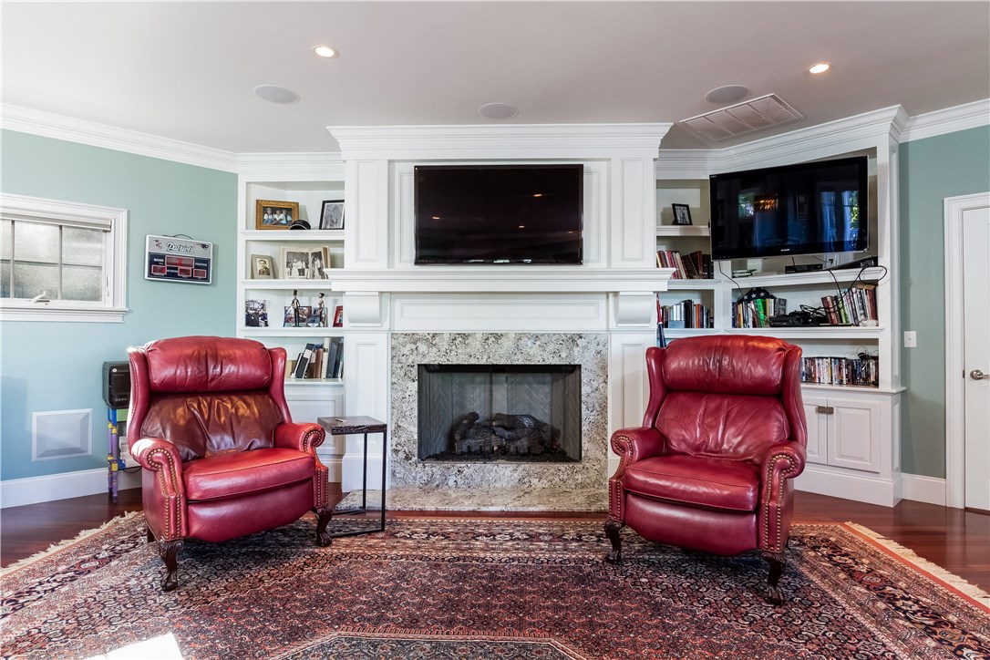171 Eustis Avenue Newport, RI 02840 - Photo 27 of 39 Second Level Great Room/Family Room offers wonderful water views