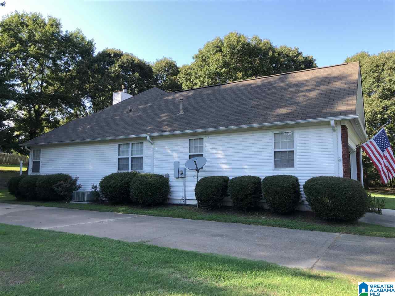 213 Brookshire Road Cropwell, AL 35054 - Photo 3 of 37