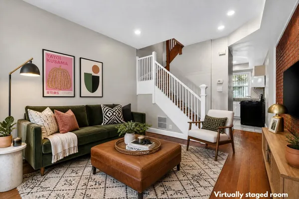 $935,000 | 833 L Street Northeast, Washington, DC 20002