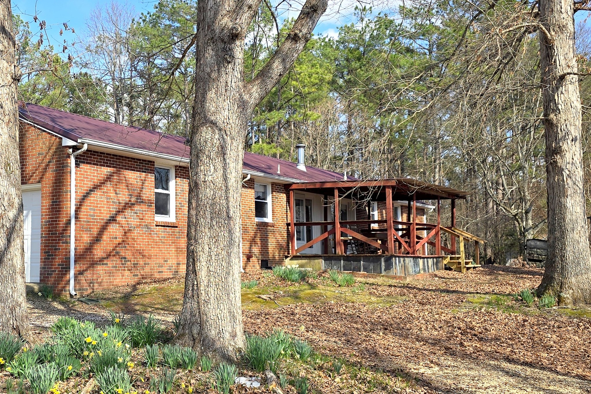 3467 Shouse Road Santa Fe, TN 38482 - Photo 34 of 55 a view of a house with backyard and sitting area