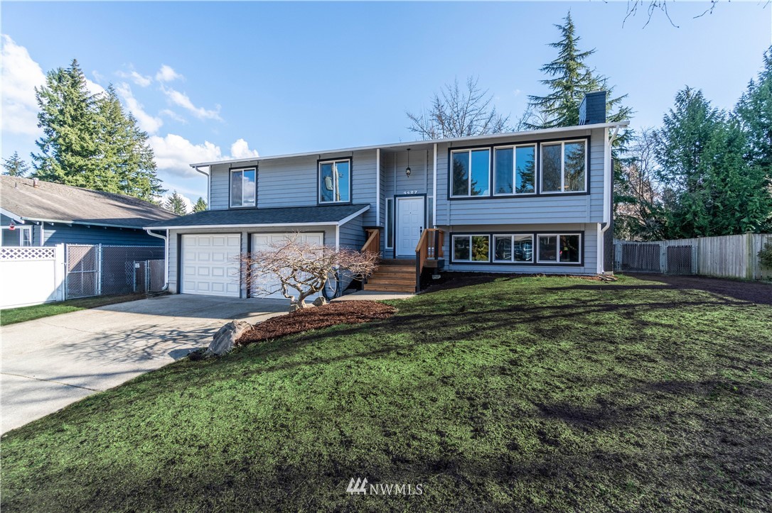 4427 Southeast 4th Street Renton, WA 98059 - Photo 1 of 37