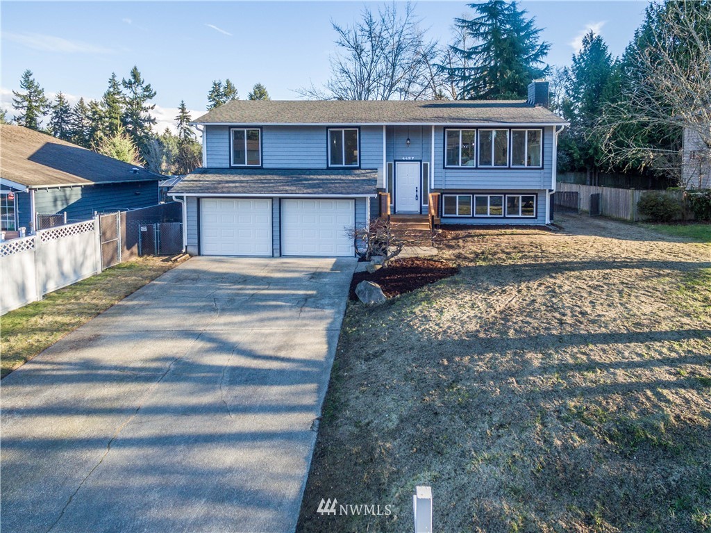 4427 Southeast 4th Street Renton, WA 98059 - Photo 2 of 37