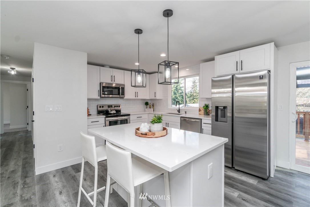 4427 Southeast 4th Street Renton, WA 98059 - Photo 13 of 37