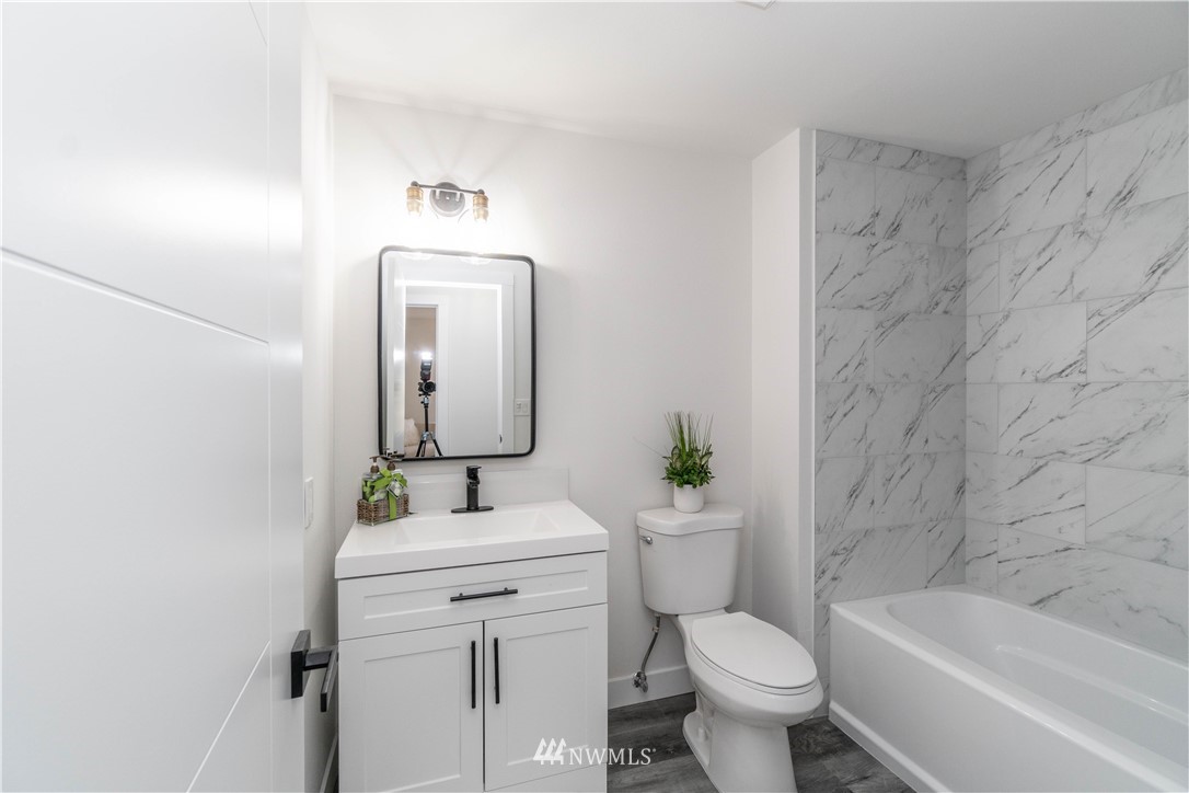 4427 Southeast 4th Street Renton, WA 98059 - Photo 16 of 37