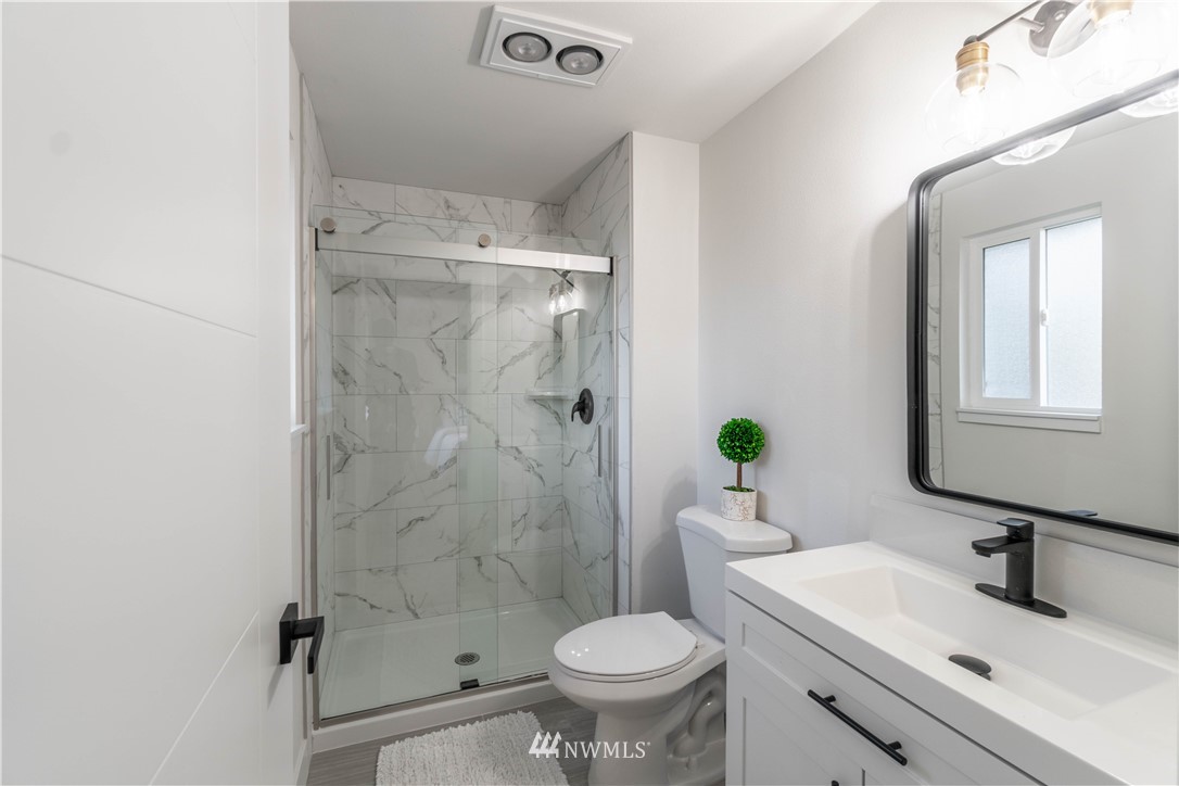 4427 Southeast 4th Street Renton, WA 98059 - Photo 18 of 37