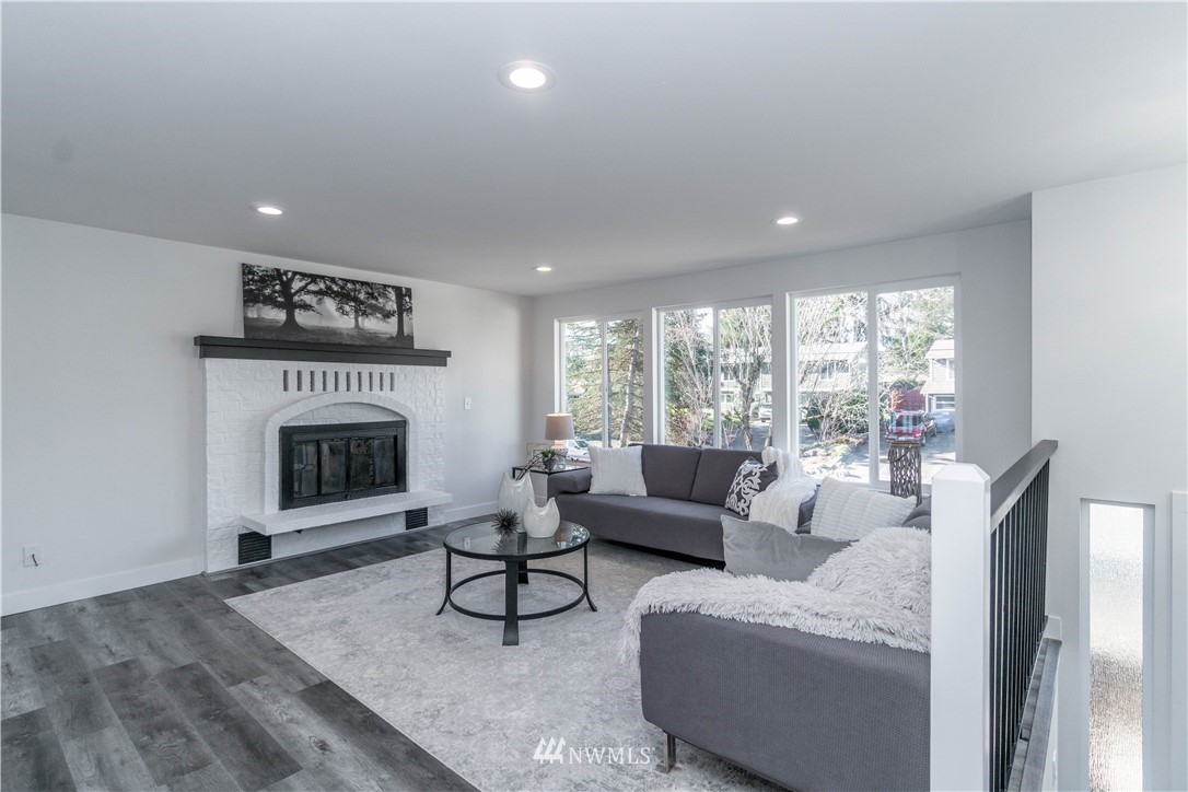 4427 Southeast 4th Street Renton, WA 98059 - Photo 6 of 37