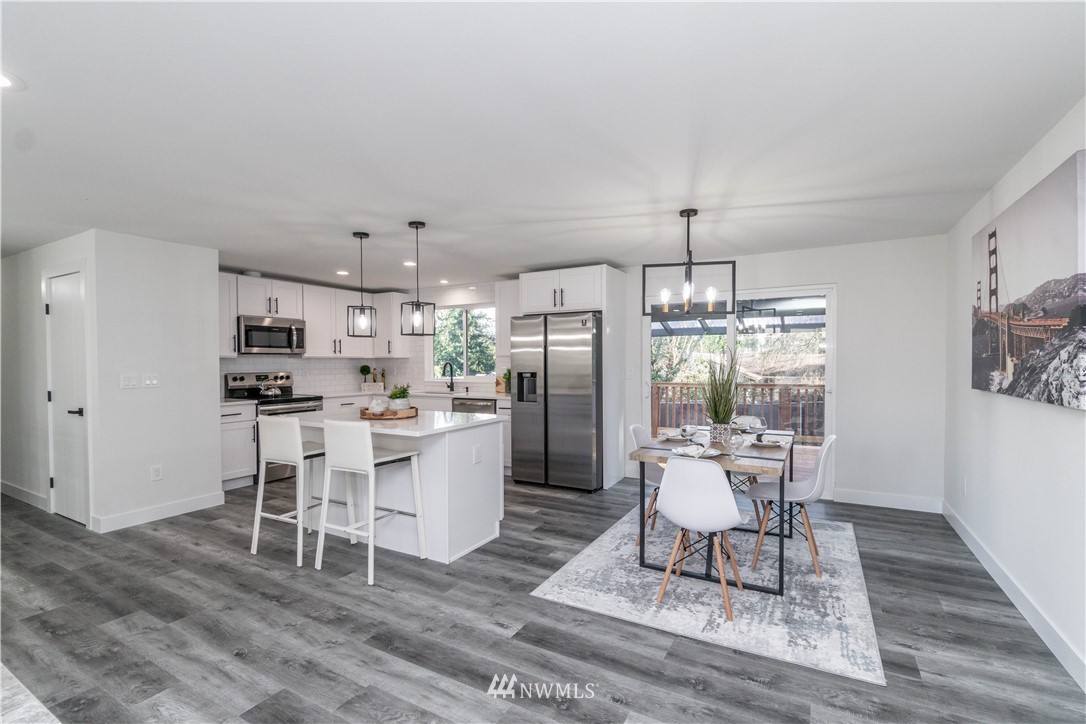 4427 Southeast 4th Street Renton, WA 98059 - Photo 8 of 37