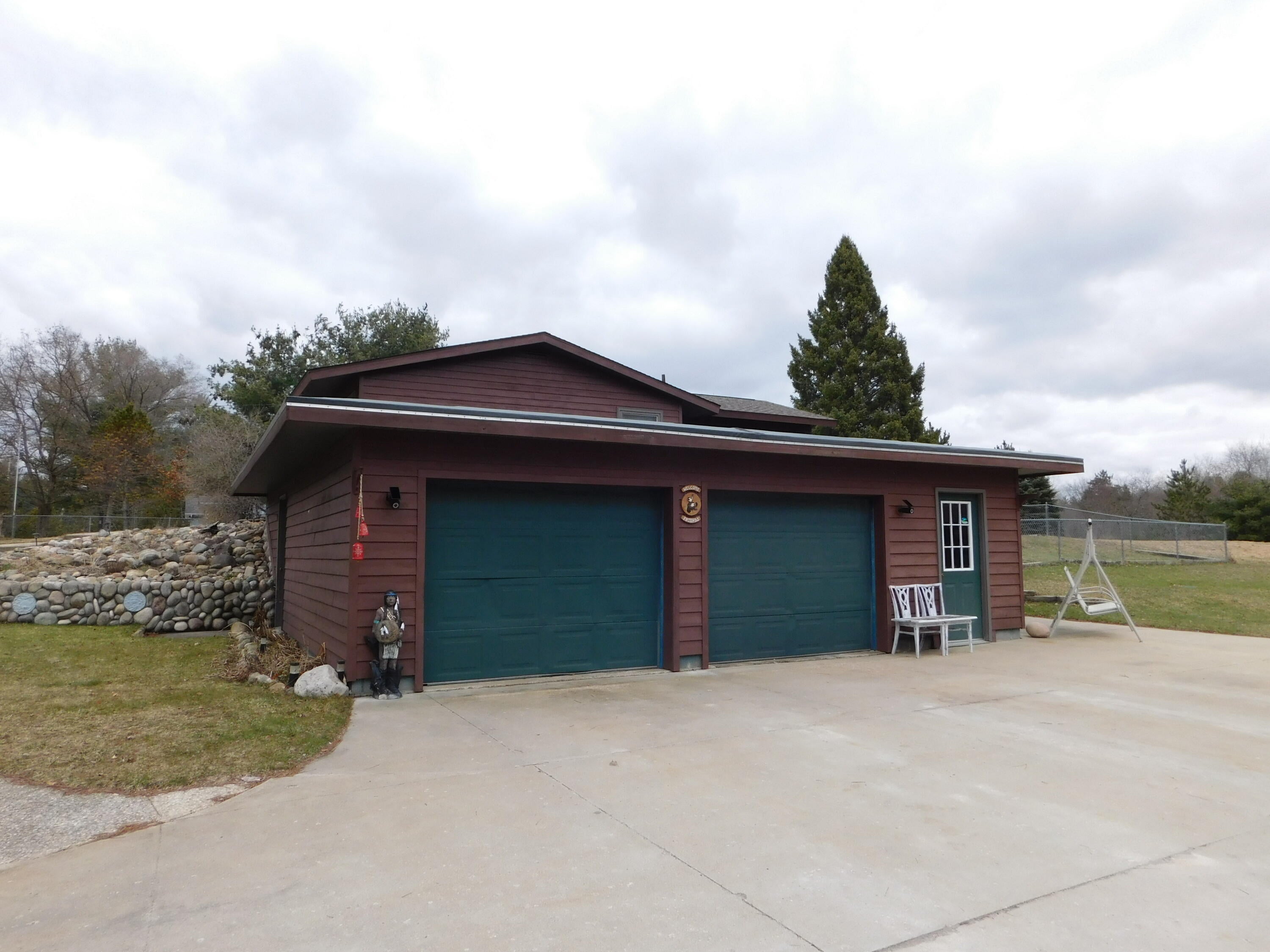 249 South Roberts Road Grayling, MI 49738 - Photo 6 of 62 Gallery Image 6