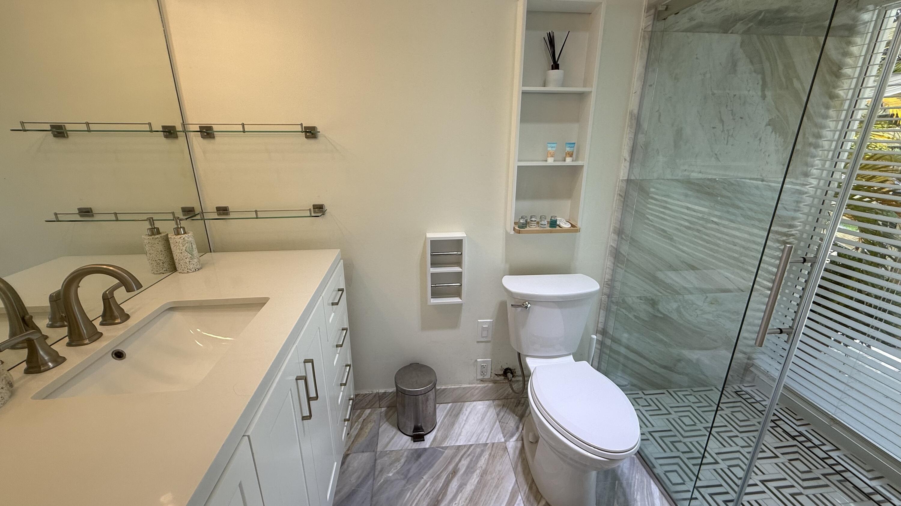 1526 Cormorant Road Delray Beach, FL 33444 - Photo 7 of 23 Primary bathroom