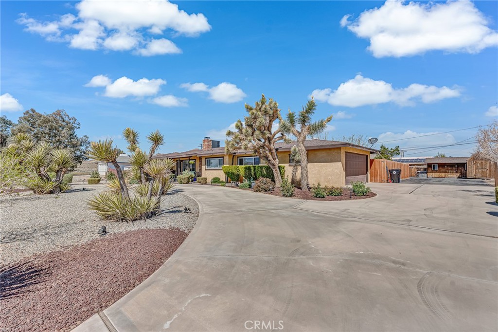 20936 Wigwam Road Apple Valley, CA 92307 - Photo 6 of 47